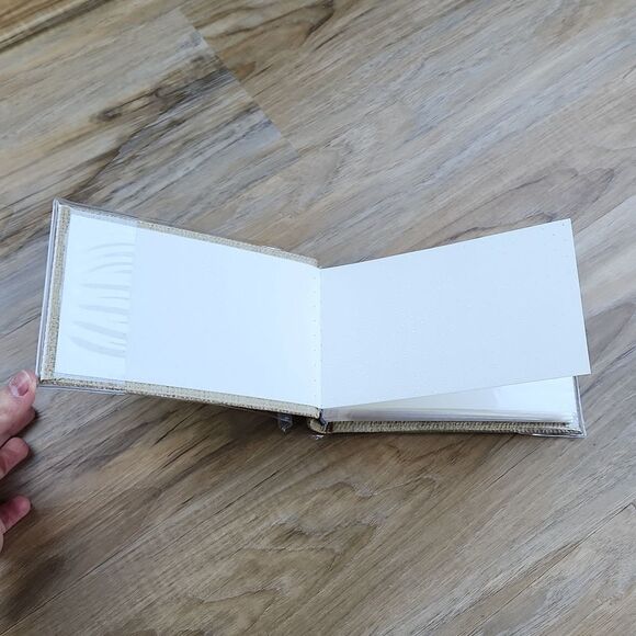 🔹️NWT Kate Spade Social Butterfly 4x6 Photo Album - Picture 5 of 7